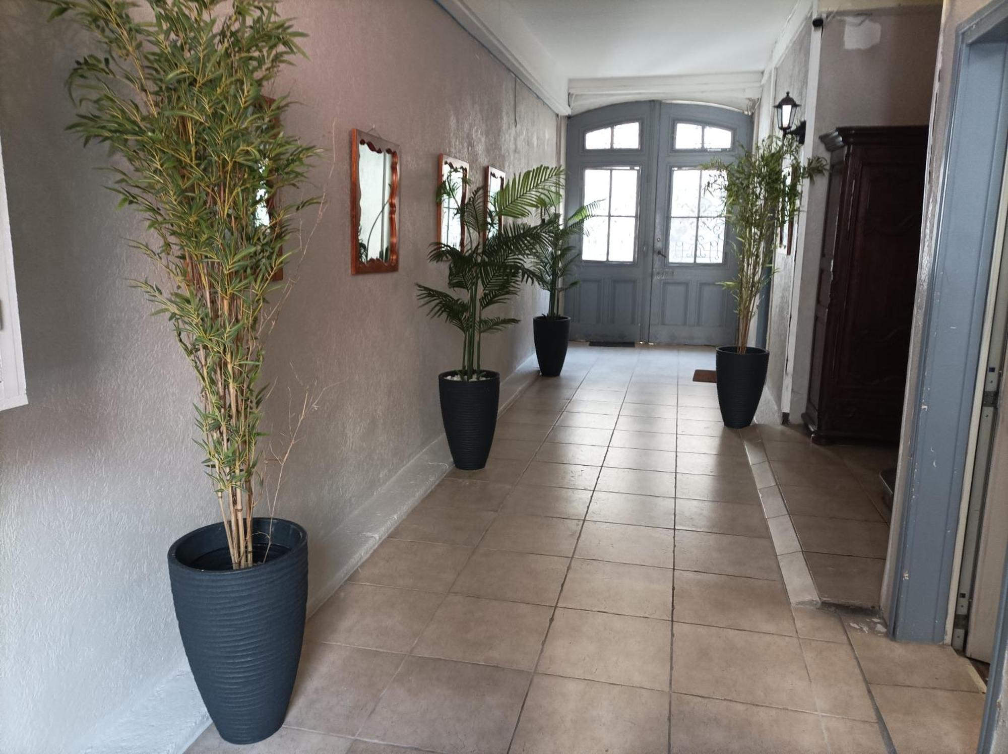La Cle Des Champs: 3-Star Tourist Residence in Beziers Exterior photo